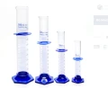 Cylinder miarowy BIOSENS szklany z podziałką 1000ml stopa PP 