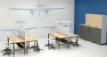 Taboret laboratoryjny regulowany na śrubie (kółka)