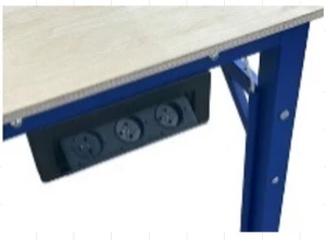 Wysuwane potrójne gniazdo elektryczne